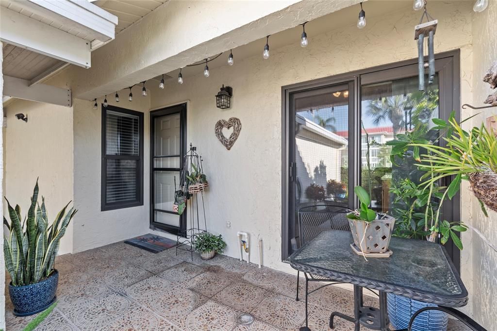 待售: $390,000 (2 贝兹, 2 浴室, 1400 平方英尺)