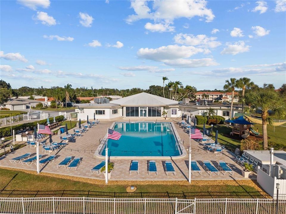 待售: $390,000 (2 贝兹, 2 浴室, 1400 平方英尺)