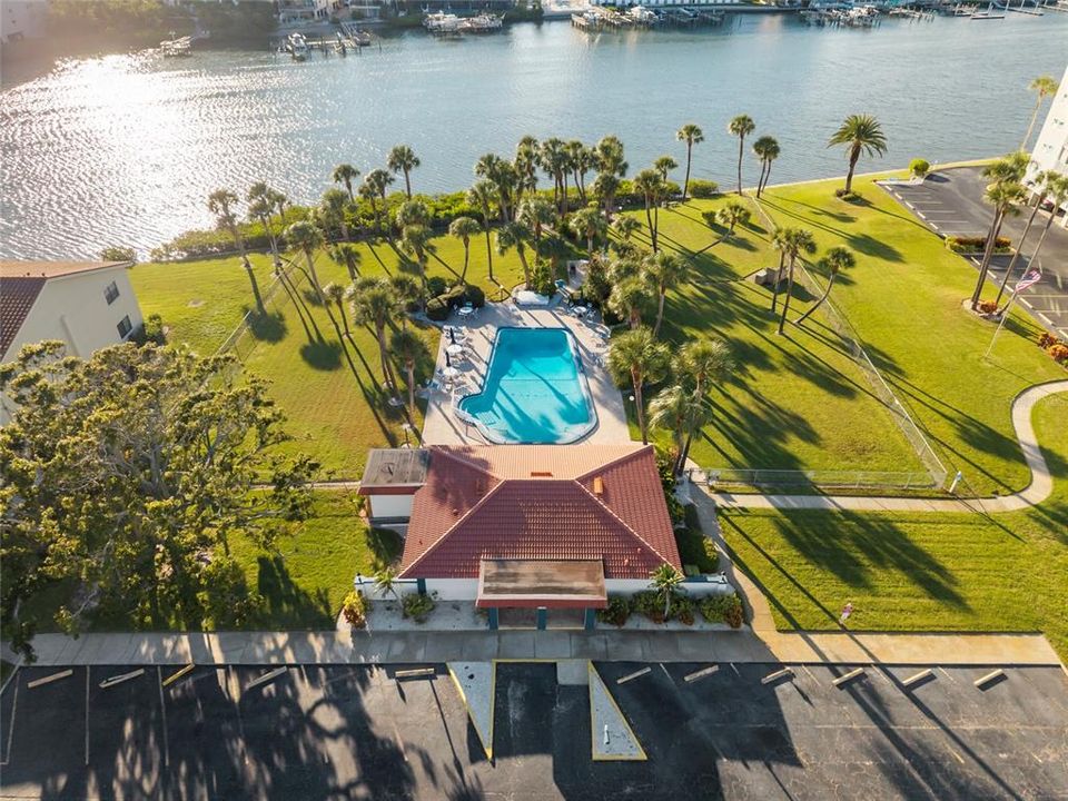 待售: $390,000 (2 贝兹, 2 浴室, 1400 平方英尺)