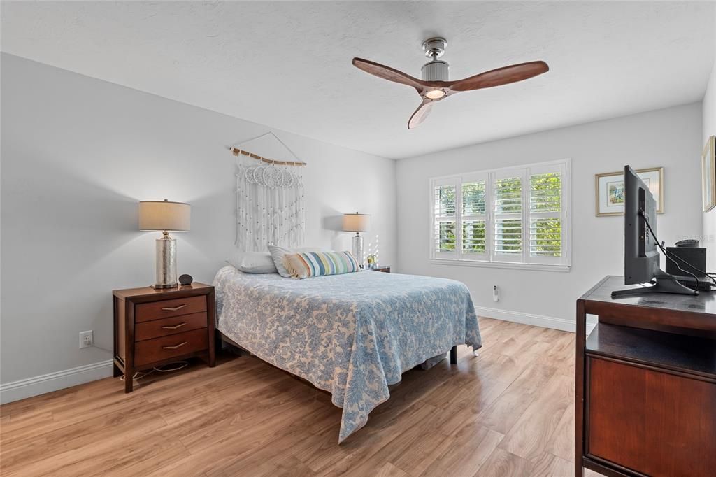 待售: $390,000 (2 贝兹, 2 浴室, 1400 平方英尺)