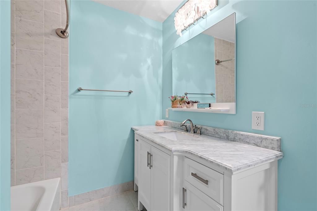 待售: $390,000 (2 贝兹, 2 浴室, 1400 平方英尺)