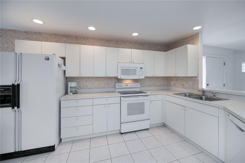 待售: $199,900 (3 贝兹, 2 浴室, 1426 平方英尺)