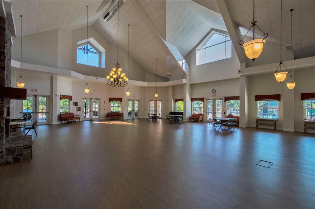 待售: $199,900 (3 贝兹, 2 浴室, 1426 平方英尺)