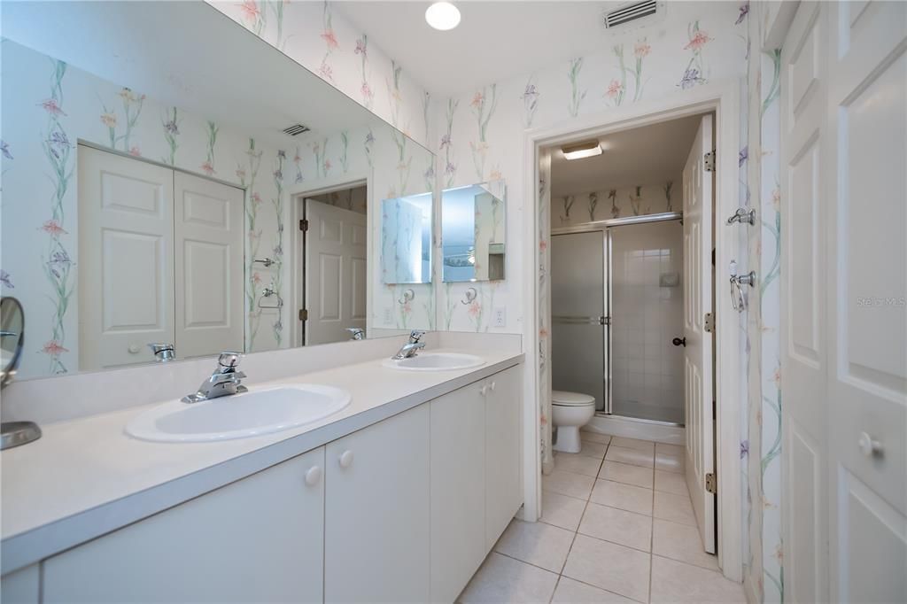 待售: $199,900 (3 贝兹, 2 浴室, 1426 平方英尺)