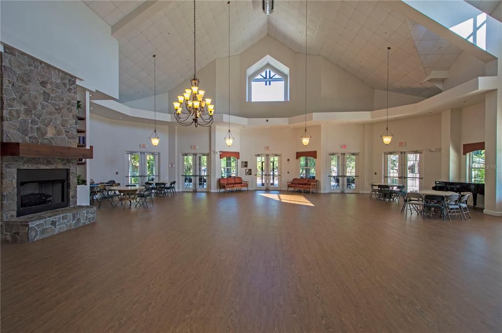 待售: $199,900 (3 贝兹, 2 浴室, 1426 平方英尺)