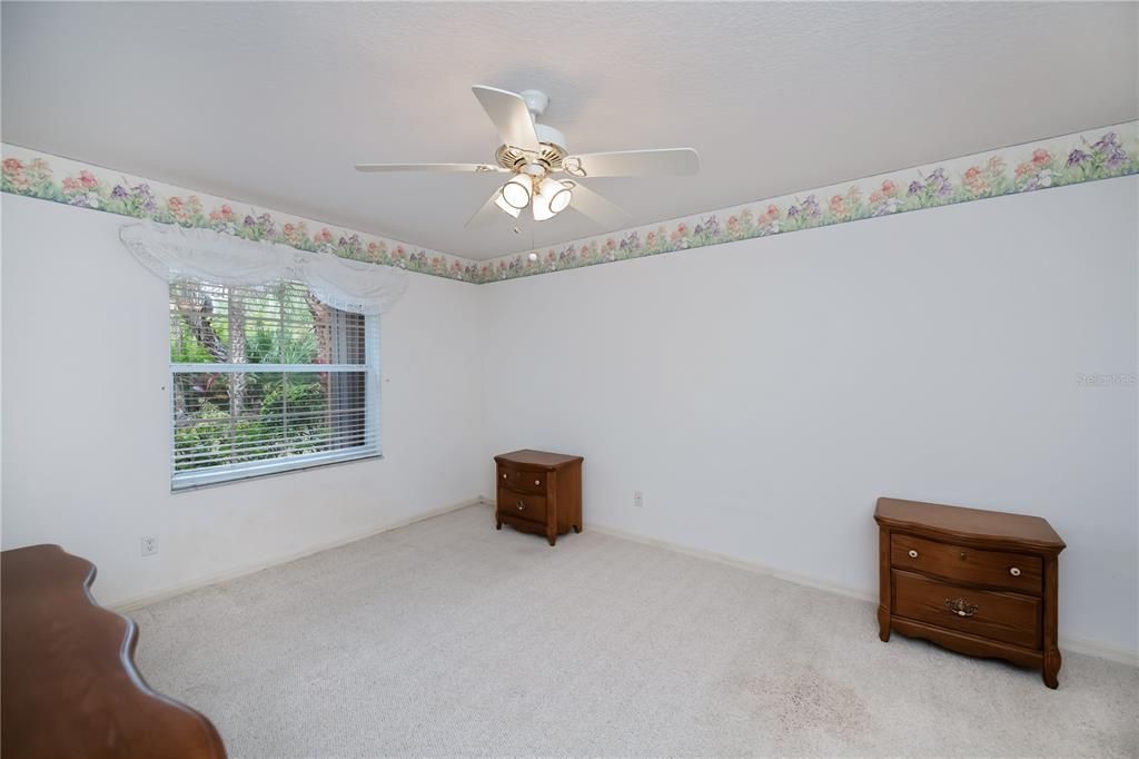 待售: $199,900 (3 贝兹, 2 浴室, 1426 平方英尺)