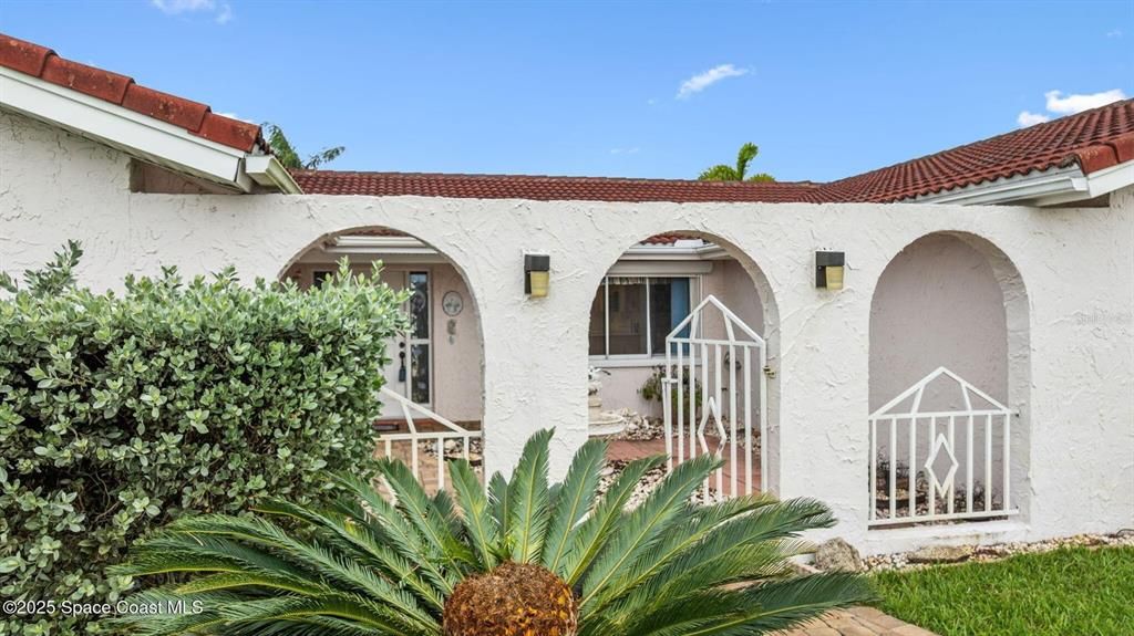 For Sale: $749,000 (4 beds, 2 baths, 2146 Square Feet)