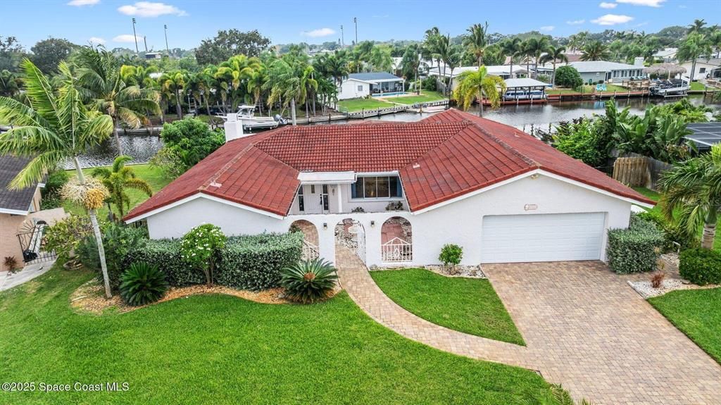 For Sale: $749,000 (4 beds, 2 baths, 2146 Square Feet)