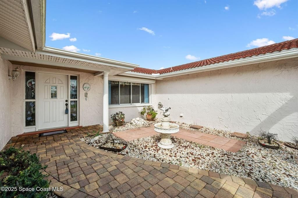 For Sale: $749,000 (4 beds, 2 baths, 2146 Square Feet)