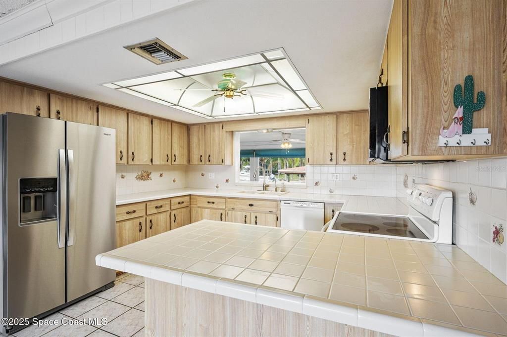 For Sale: $749,000 (4 beds, 2 baths, 2146 Square Feet)