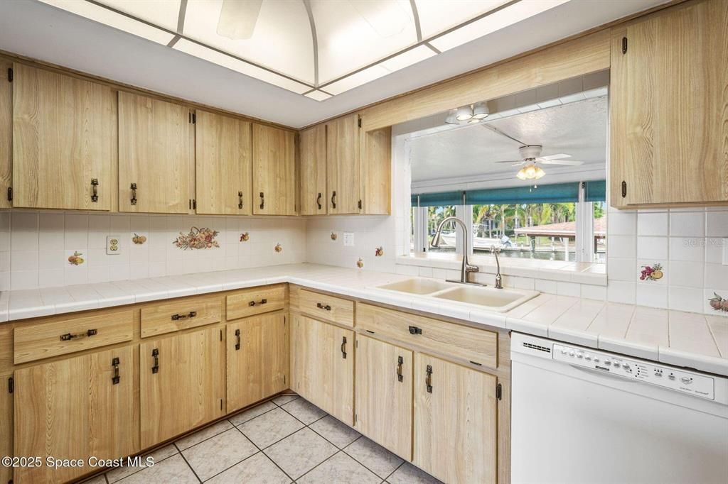 For Sale: $749,000 (4 beds, 2 baths, 2146 Square Feet)