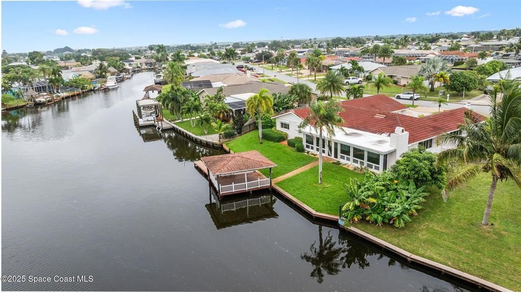 For Sale: $749,000 (4 beds, 2 baths, 2146 Square Feet)