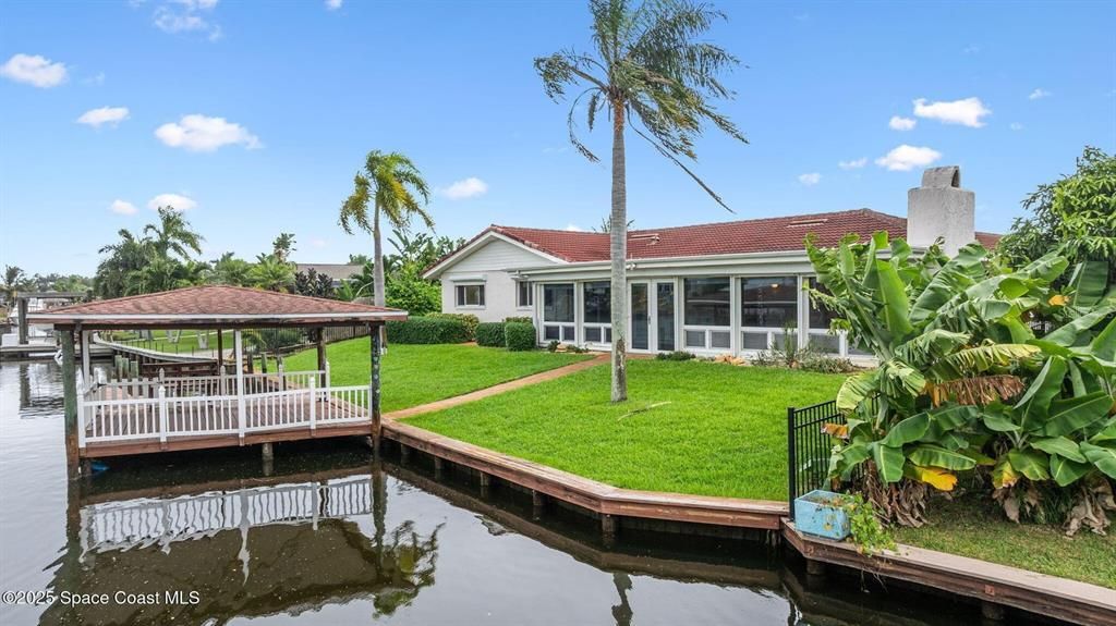 For Sale: $749,000 (4 beds, 2 baths, 2146 Square Feet)