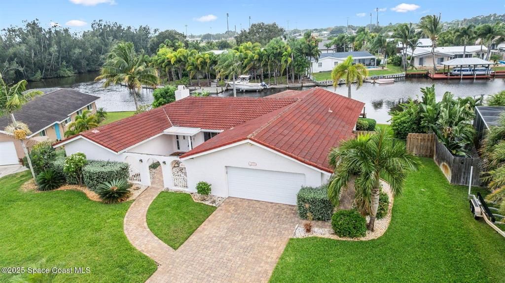 For Sale: $749,000 (4 beds, 2 baths, 2146 Square Feet)