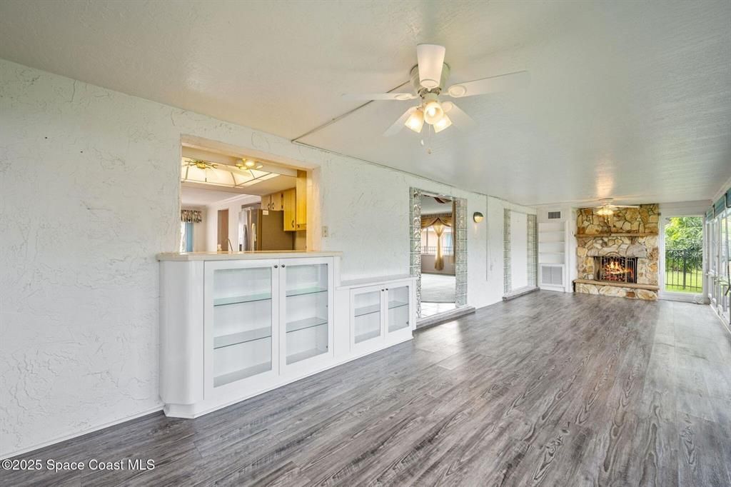 For Sale: $749,000 (4 beds, 2 baths, 2146 Square Feet)