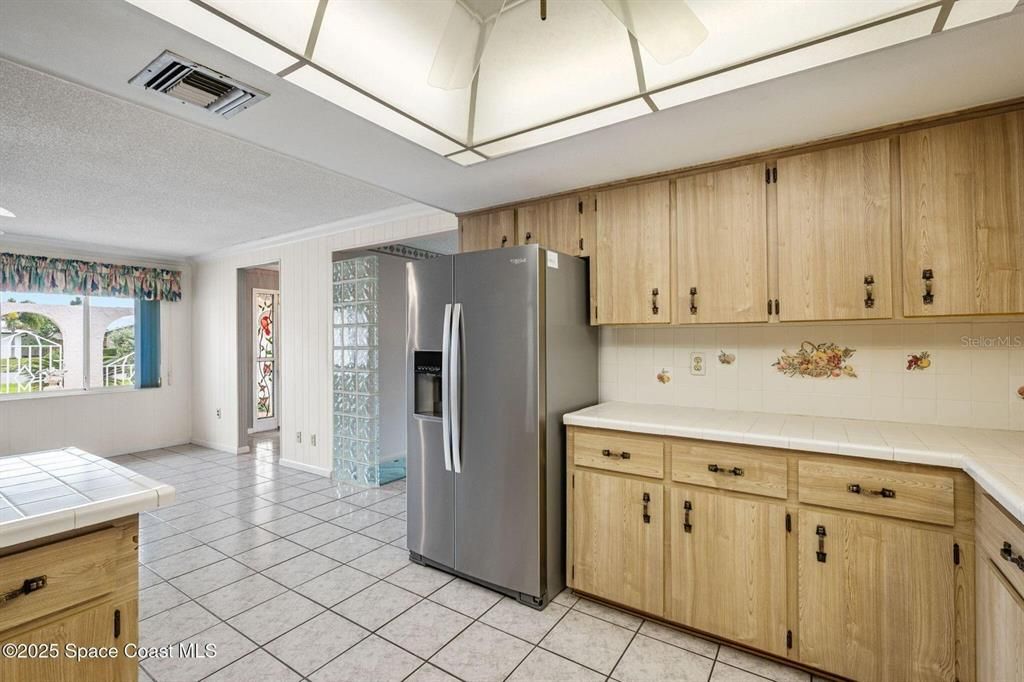 For Sale: $749,000 (4 beds, 2 baths, 2146 Square Feet)