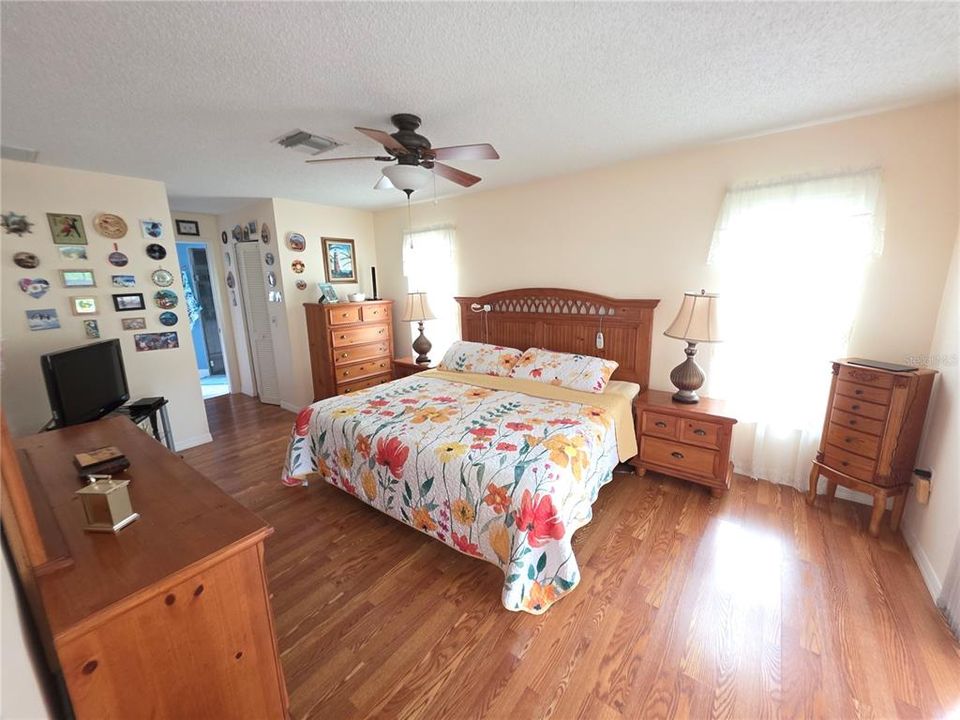 Active With Contract: $332,500 (2 beds, 2 baths, 1788 Square Feet)