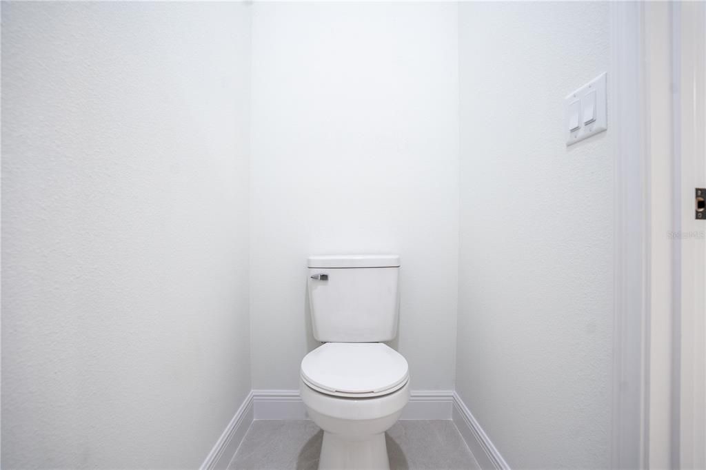 For Sale: $309,900 (4 beds, 2 baths, 1833 Square Feet)