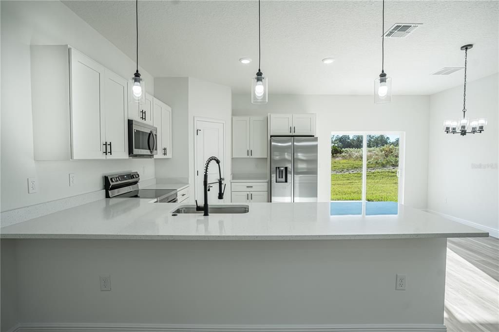 For Sale: $309,900 (4 beds, 2 baths, 1833 Square Feet)