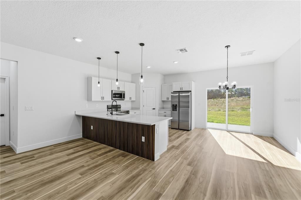 For Sale: $309,900 (4 beds, 2 baths, 1833 Square Feet)