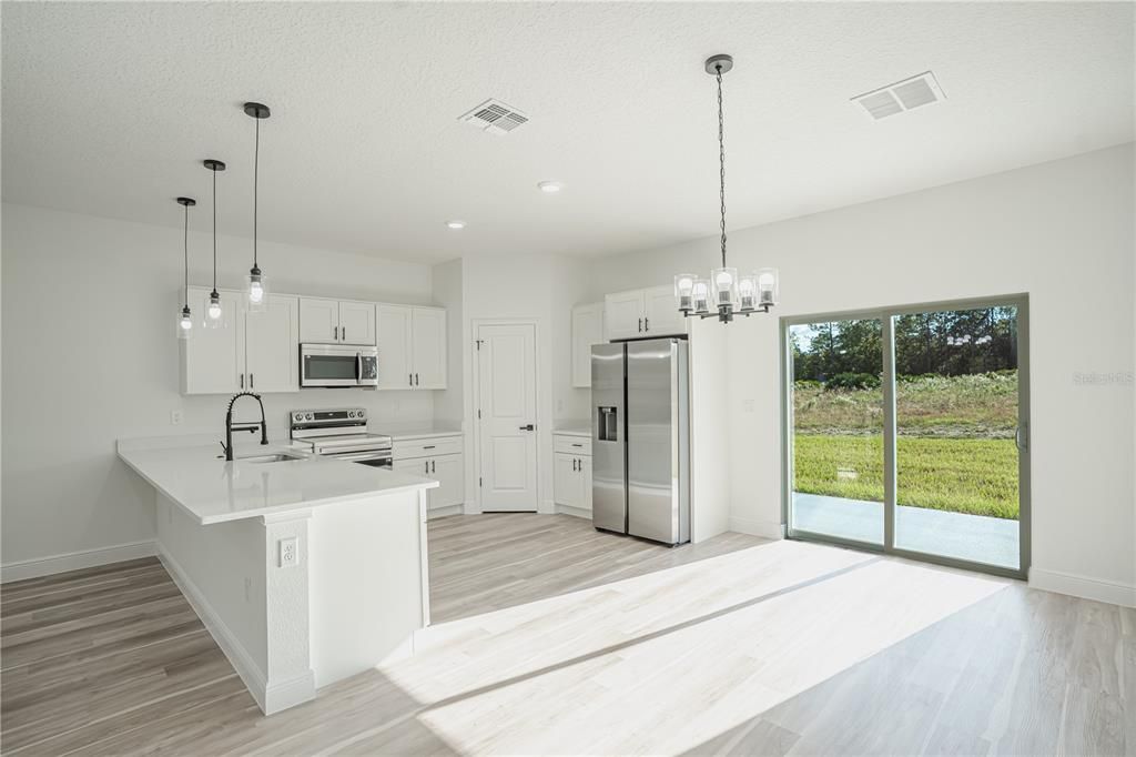 For Sale: $309,900 (4 beds, 2 baths, 1833 Square Feet)