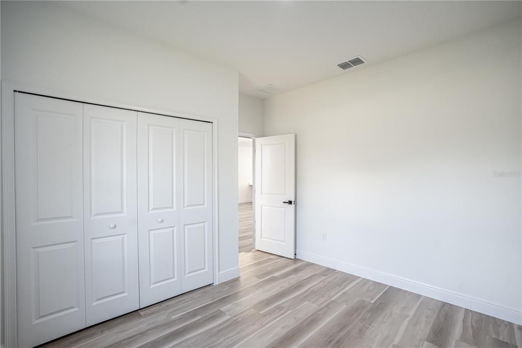 For Sale: $309,900 (4 beds, 2 baths, 1833 Square Feet)