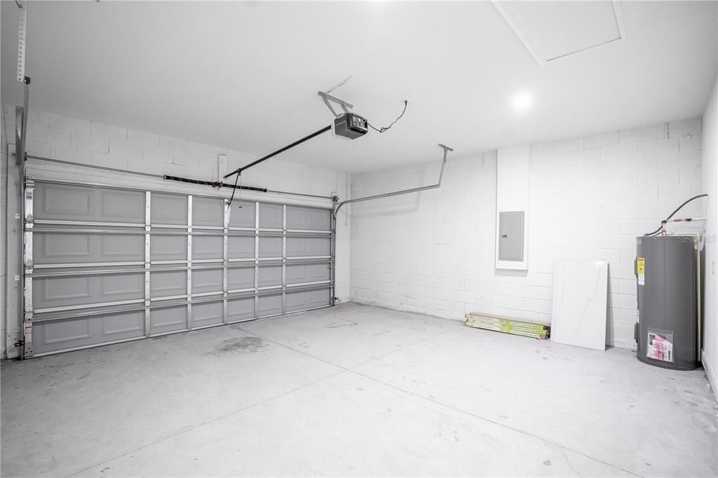 For Sale: $309,900 (4 beds, 2 baths, 1833 Square Feet)