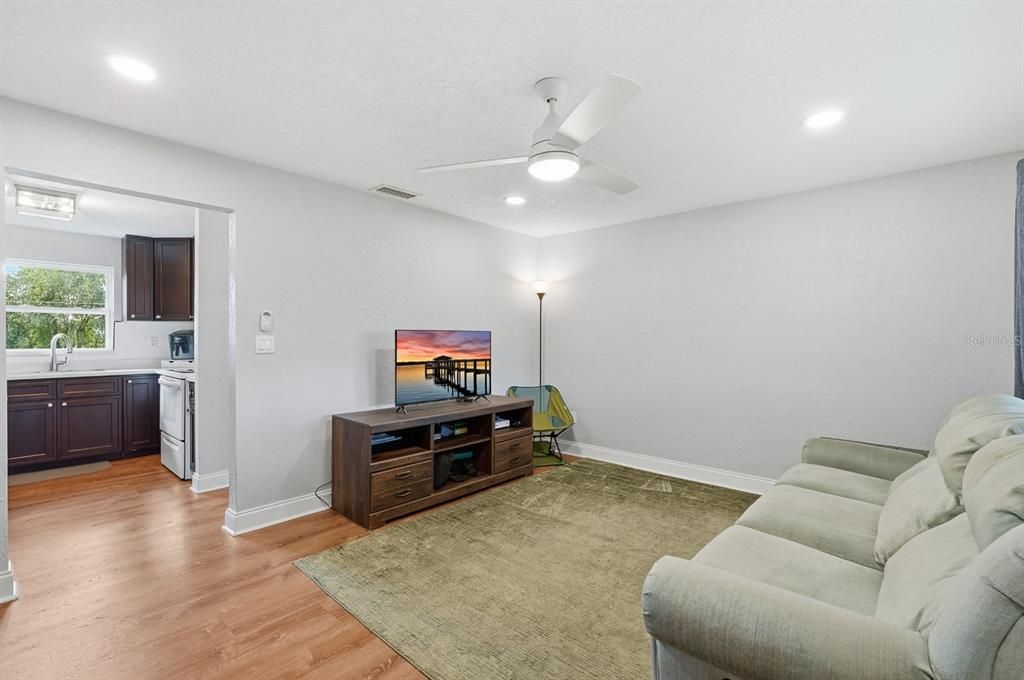 Activo con contrato: $210,000 (2 camas, 1 baños, 720 Pies cuadrados)