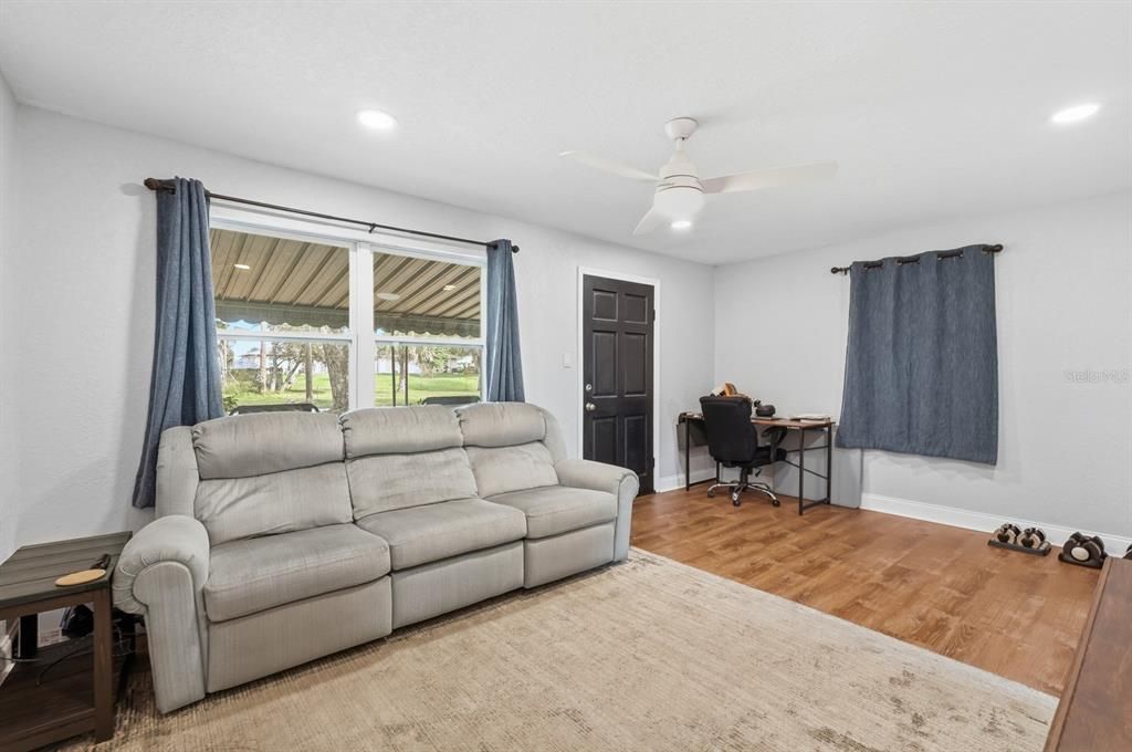 Activo con contrato: $210,000 (2 camas, 1 baños, 720 Pies cuadrados)