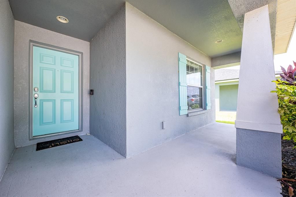 合同活跃: $305,000 (4 贝兹, 2 浴室, 1712 平方英尺)