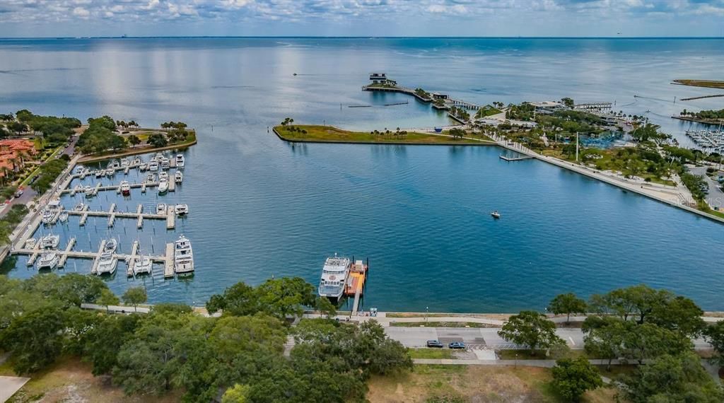 For Sale: $250,000 (1 beds, 1 baths, 750 Square Feet)