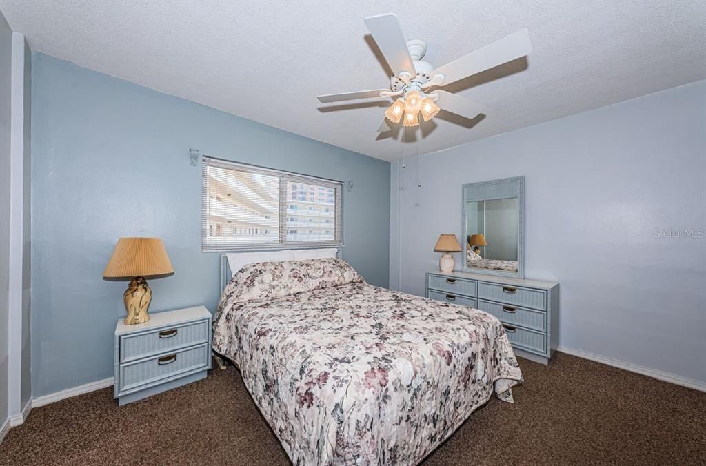 For Sale: $250,000 (1 beds, 1 baths, 750 Square Feet)