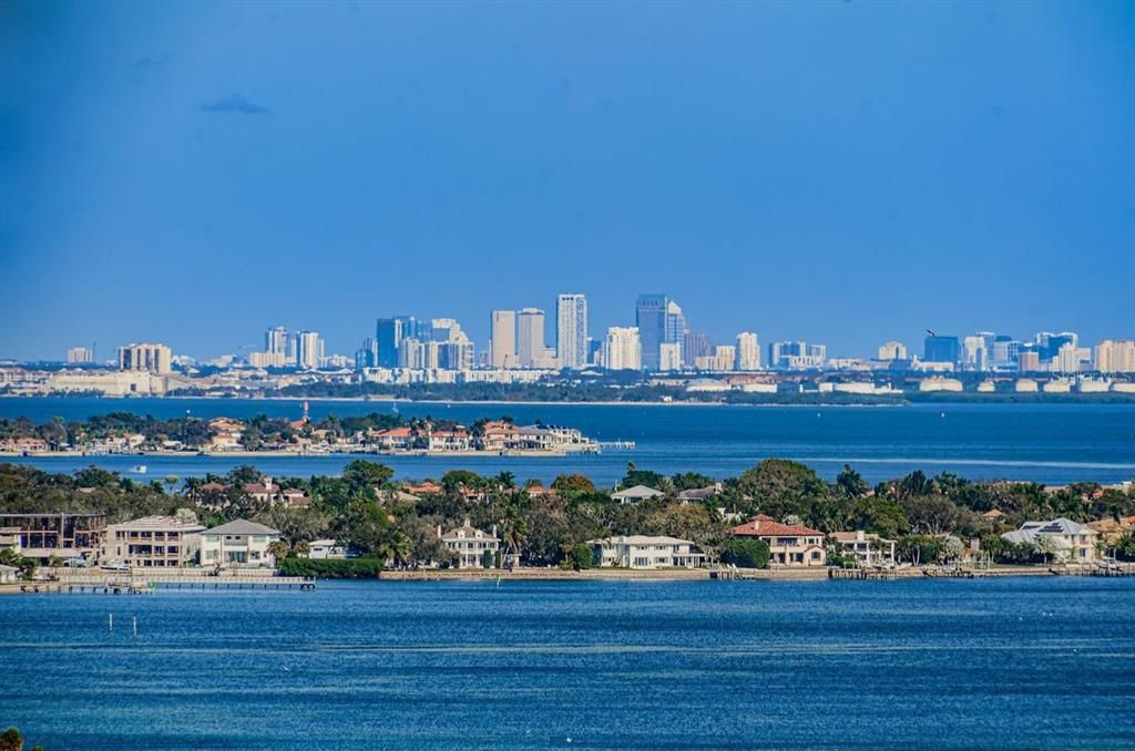 For Sale: $250,000 (1 beds, 1 baths, 750 Square Feet)