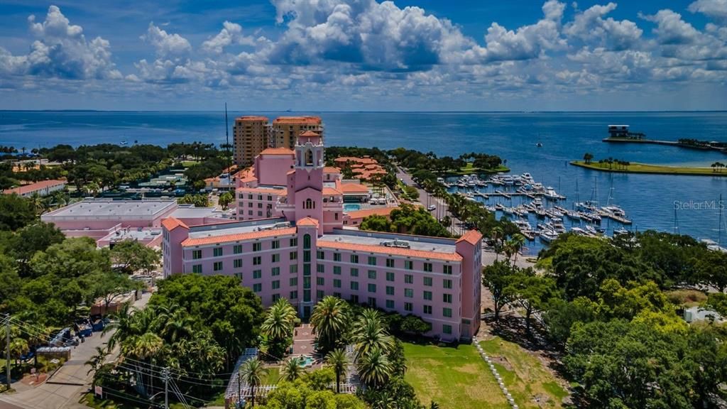 For Sale: $250,000 (1 beds, 1 baths, 750 Square Feet)