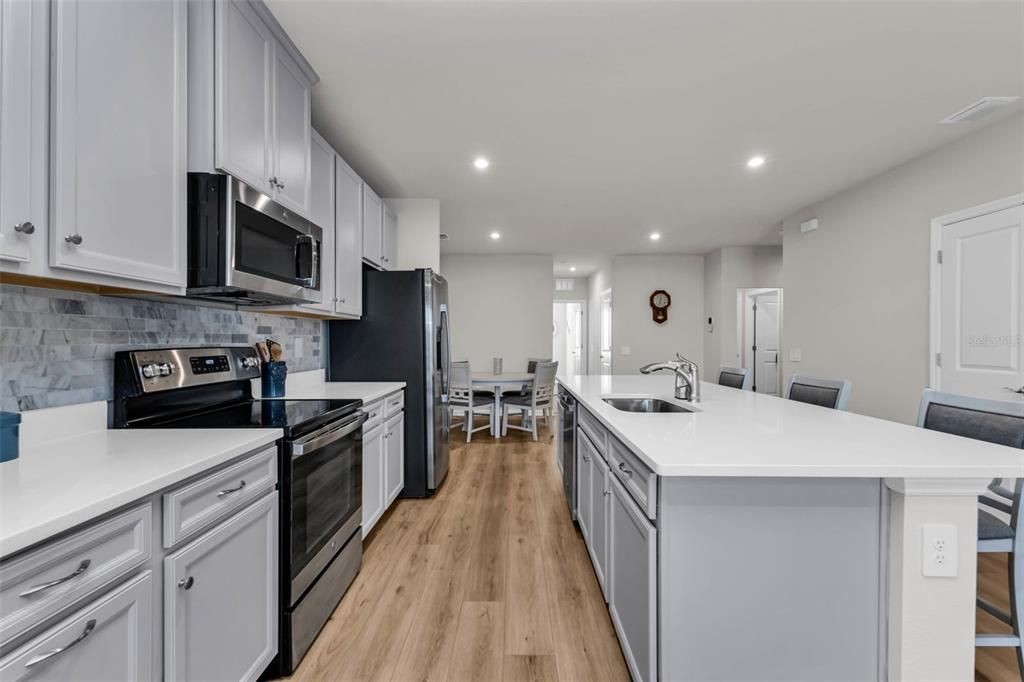 На продажу: $283,000 (3 спален, 2 ванн, 1515 Квадратных фут)