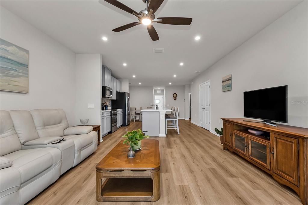 На продажу: $283,000 (3 спален, 2 ванн, 1515 Квадратных фут)