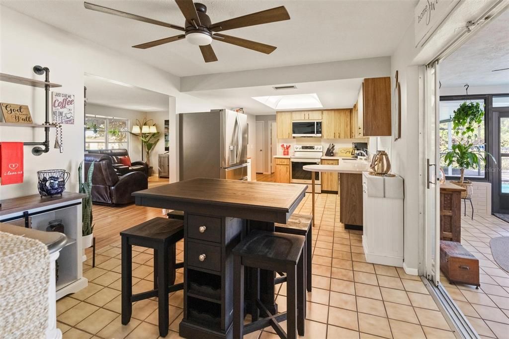 待售: $559,000 (3 贝兹, 2 浴室, 1480 平方英尺)