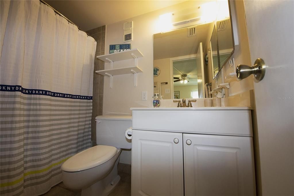 For Rent: $4,275 (2 beds, 2 baths, 1080 Square Feet)