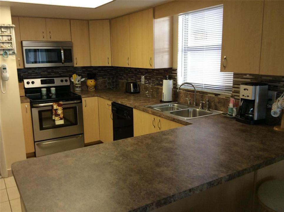 For Rent: $4,275 (2 beds, 2 baths, 1080 Square Feet)