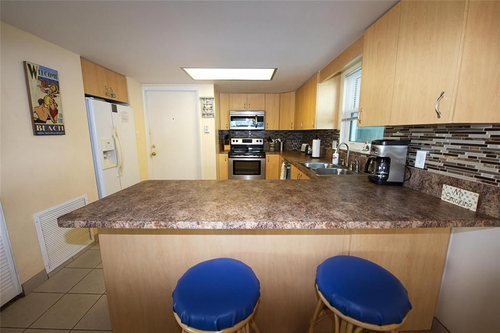 For Rent: $4,275 (2 beds, 2 baths, 1080 Square Feet)