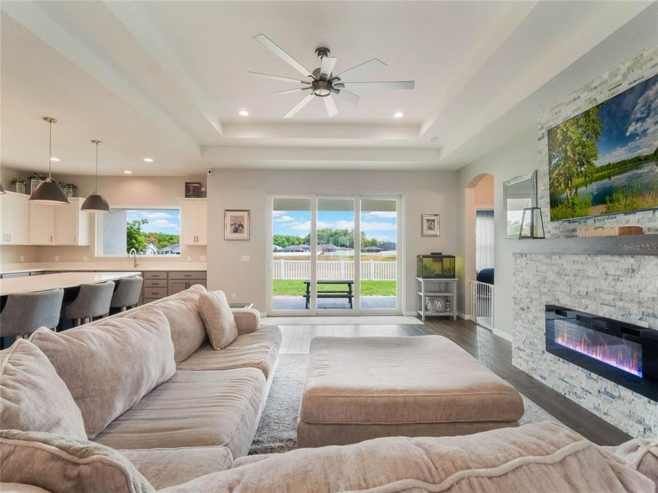 For Sale: $405,000 (3 beds, 2 baths, 2297 Square Feet)