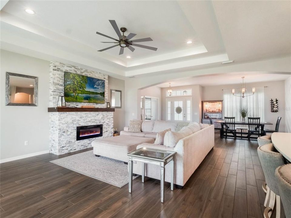 For Sale: $405,000 (3 beds, 2 baths, 2297 Square Feet)