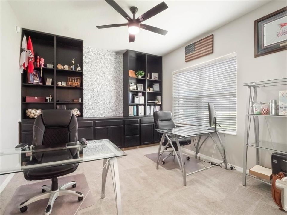 For Sale: $405,000 (3 beds, 2 baths, 2297 Square Feet)