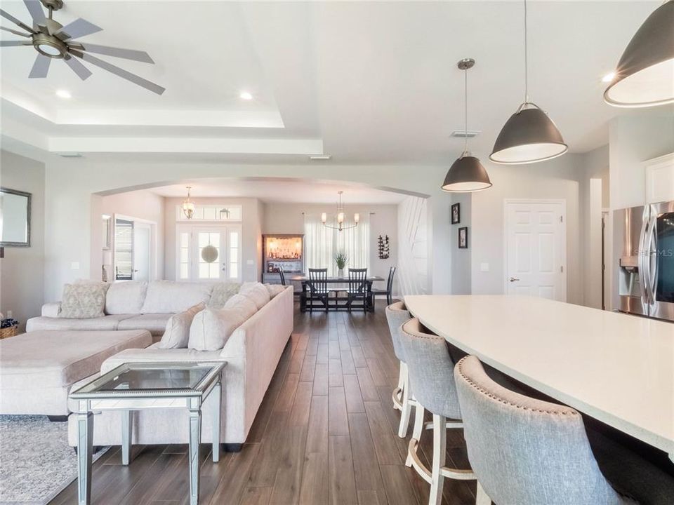 For Sale: $405,000 (3 beds, 2 baths, 2297 Square Feet)