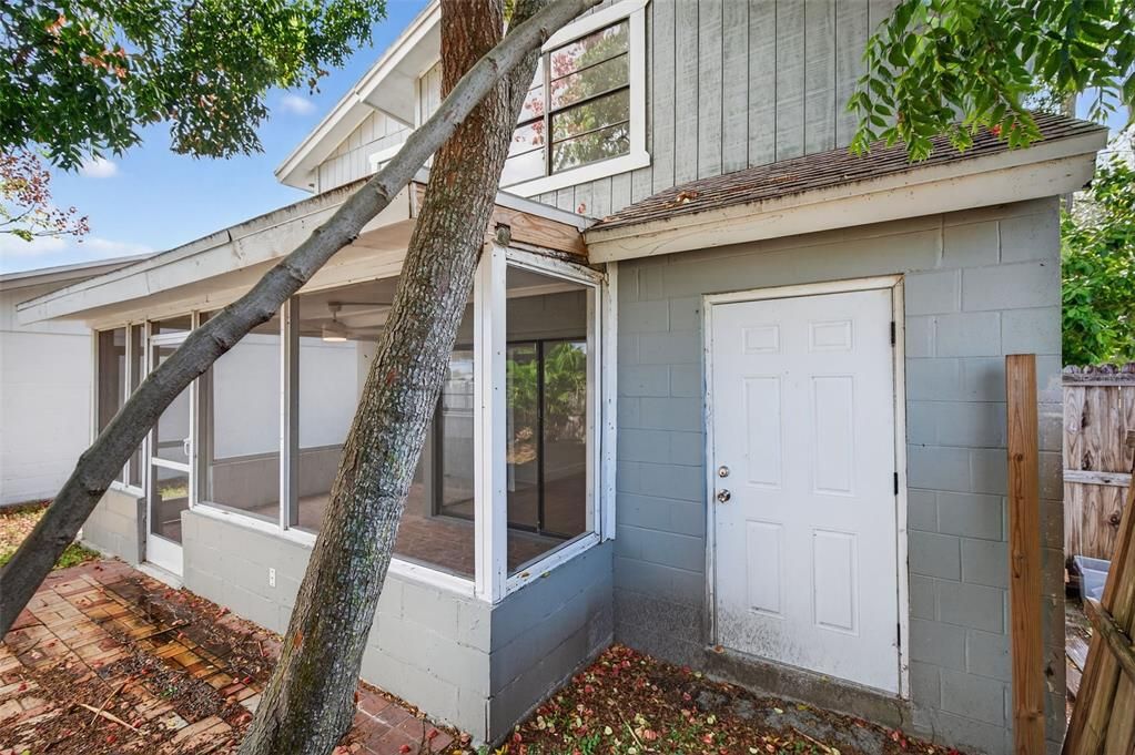 En Venta: $399,000 (3 camas, 2 baños, 1393 Pies cuadrados)