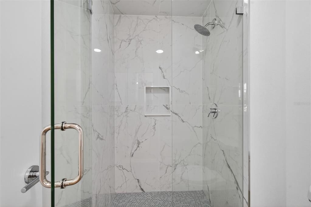 En Venta: $399,000 (3 camas, 2 baños, 1393 Pies cuadrados)