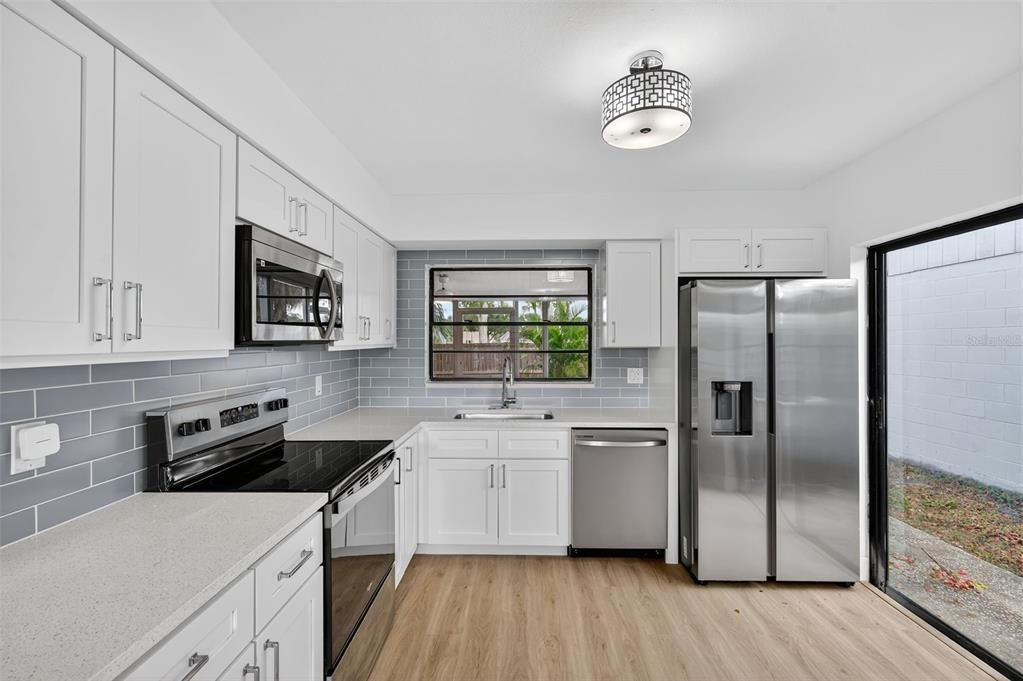 En Venta: $399,000 (3 camas, 2 baños, 1393 Pies cuadrados)