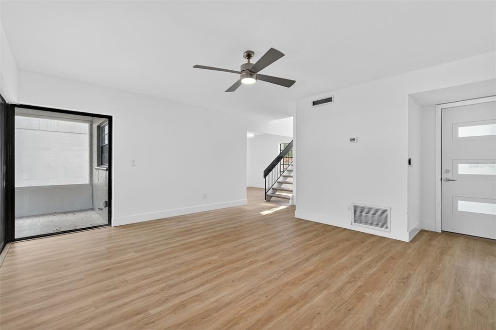 En Venta: $399,000 (3 camas, 2 baños, 1393 Pies cuadrados)