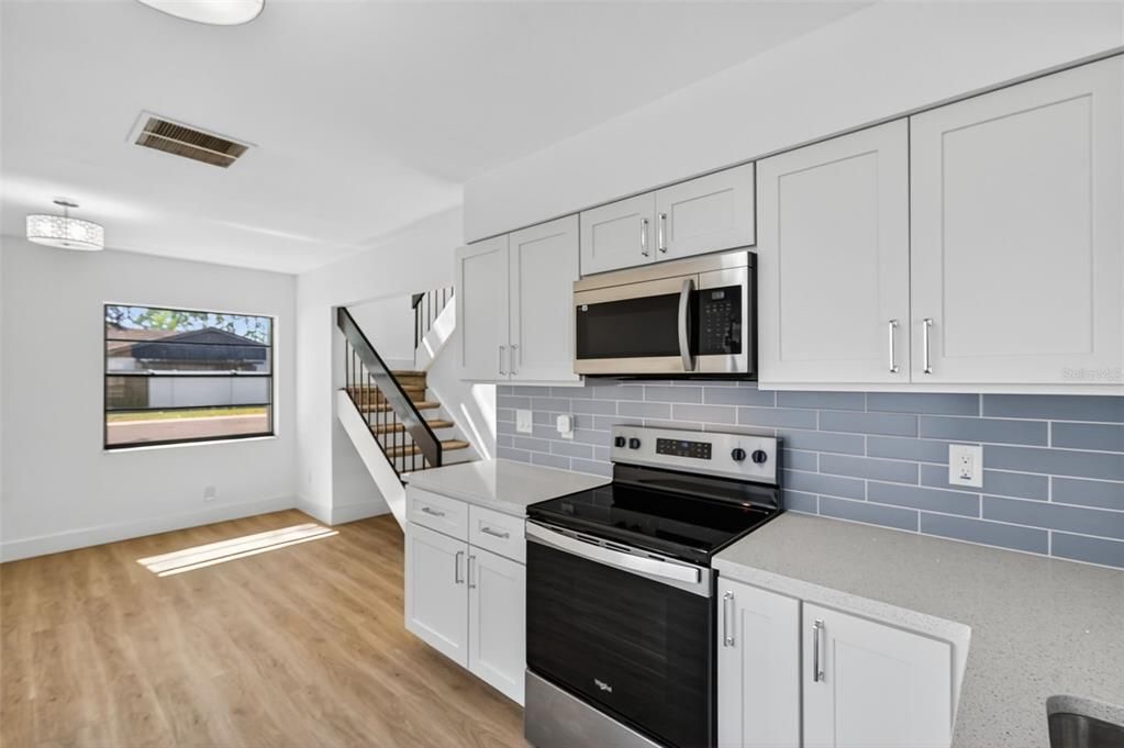 En Venta: $399,000 (3 camas, 2 baños, 1393 Pies cuadrados)