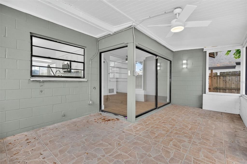 En Venta: $399,000 (3 camas, 2 baños, 1393 Pies cuadrados)